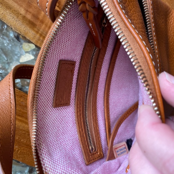 Dooney & Bourke - Picture 3 of 7
